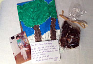 Familie Eden hat ein Bild gemalt und Lebkuchen gebacken