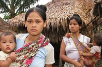 Zwei philippinische Frauen kämpfen für ihre Zukunft