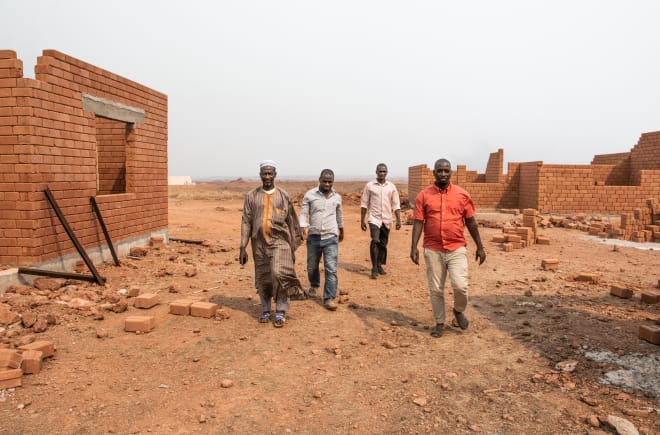 Neues Dorf Hamdallaye, Guinea, nach Vertreibung wegen Sangaredi-Bauxit-Mine