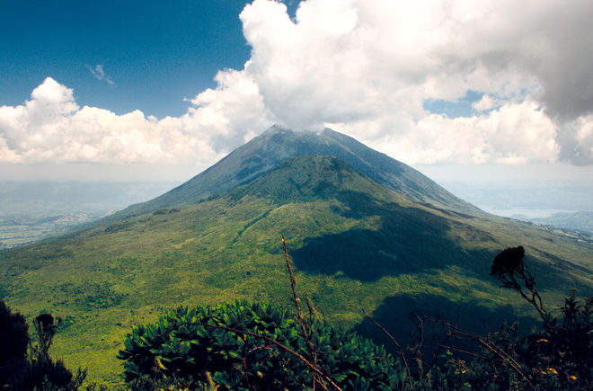 Vulkan im Virunga Nationalpark