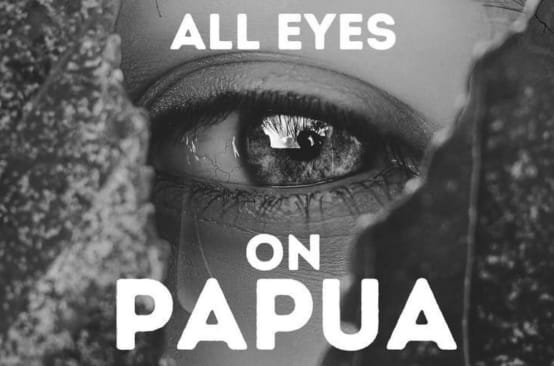 schwarz-weiß Bild eines Auges mit Schrift All Eyes on Papua