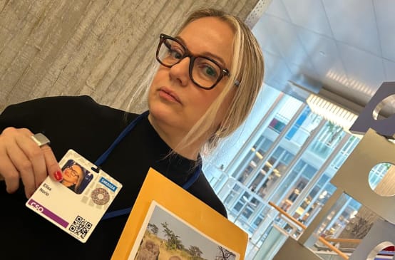 Mitarbeiterin von Rettet den Regenwald bei der Weltbank