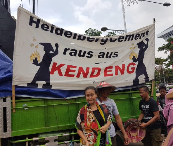 Vorbereitung für die Protestaktion gegen HeidelbergCement am 8.12.2017 in Semarang