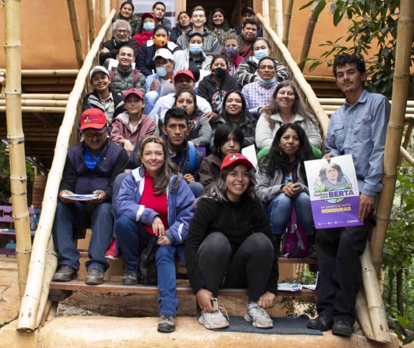 Gruppenfoto auf der Tagung des Mesoamerikanischen Ölpalmen-Netzwerks in Chiapas, Mexiko.