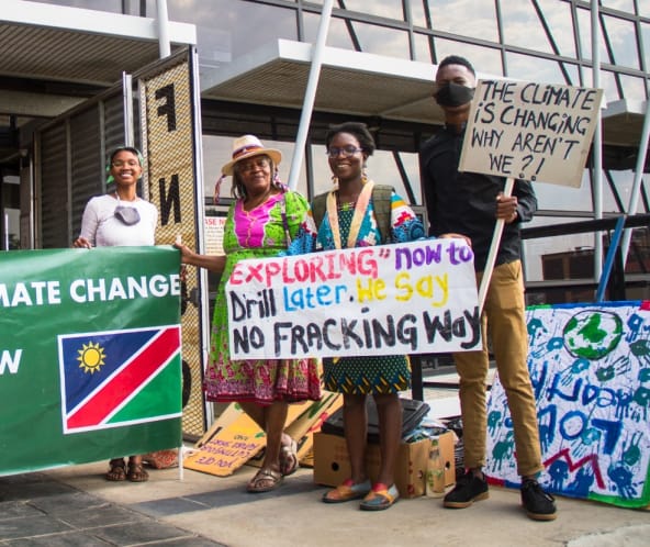 Protest von Fridays for Future gegen Fracking und Erdöl-Förderung in Namibia