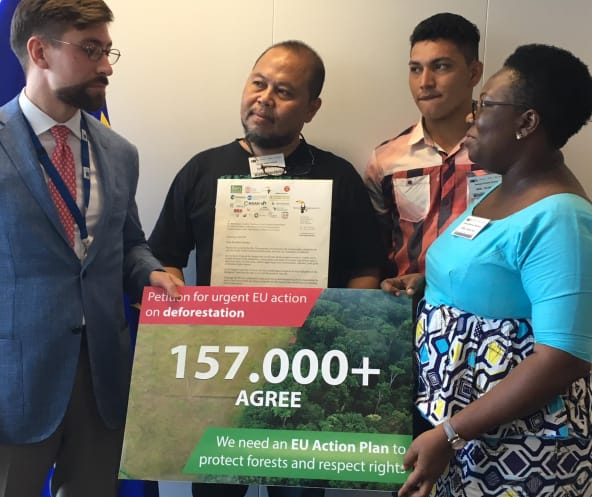 Übergabe Petition 1137 - FERN