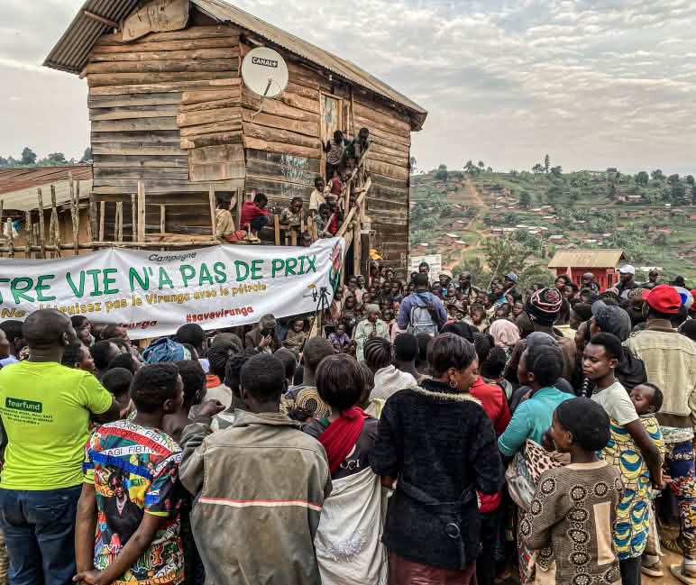 Theaterstück gegen Erdöl