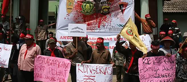 Demo gegen Palmölfirmen auf Sumatra