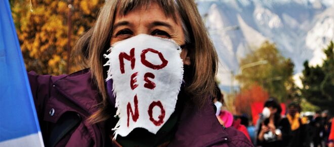 Marsch gegen Bergbau in Esquel, Argentinien, am 4 Mai 2020