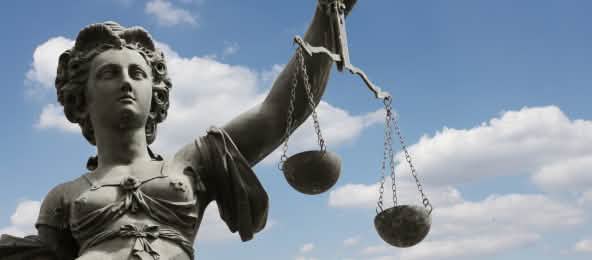 © liveostockimages/istockphoto.com Justitia