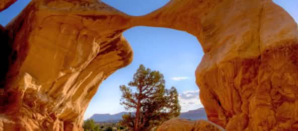 Metate Arch - Grand Staircase-Escalante National Monument