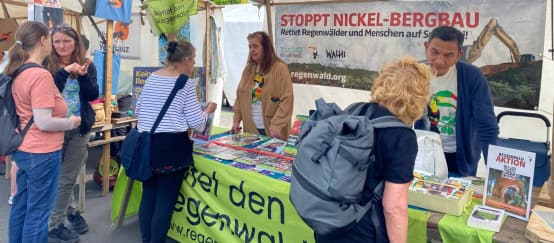 Marianne und Bob am RdR Infostand