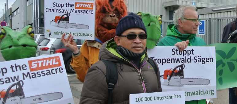 Regenwald-Demo gegen Stihl in Waiblingen Demonstration bei Stihl in Waiblingen, mit Matek