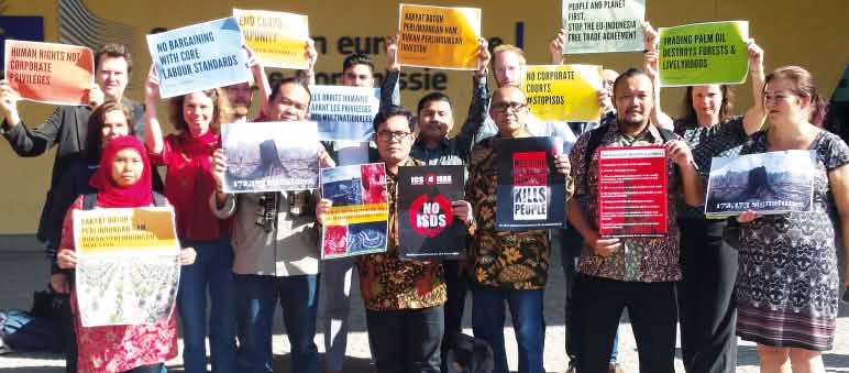 CEPA-Demonstration vor der Übergabe der Petition in Brüssel 2018