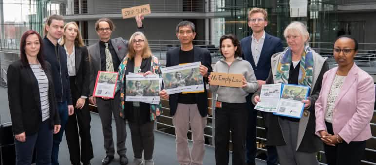 Gruppenbild mit Parlamentariern