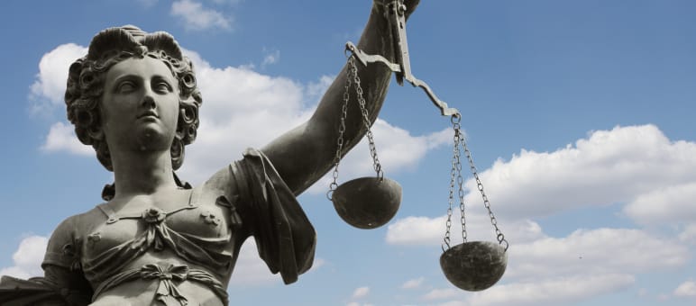 Justitia darf nicht blind sein, sondern muss Einschüchterungsklagen erkennen Justitia