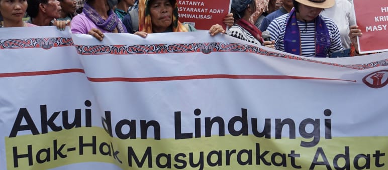 Banner "Anerkennung und Schutz der Indigenenrechte"