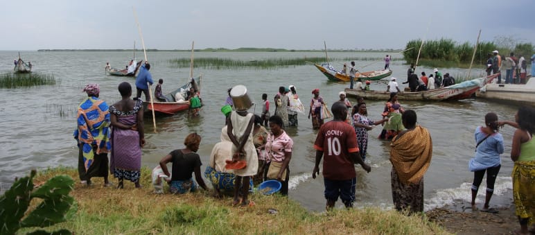 Fischer im Dorf Vitshumbi am Eduardsee, Virunga Nationalpark, Demokratische Republik Kongo