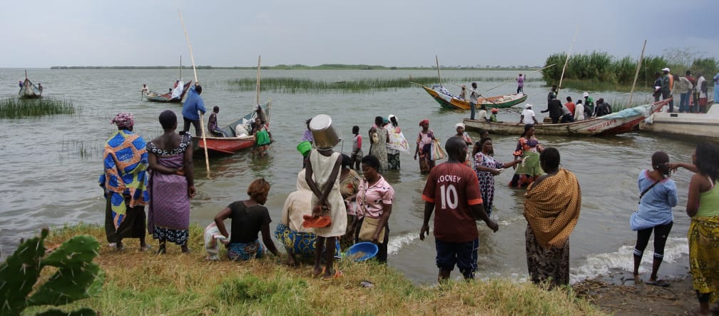Fischer im Dorf Vitshumbi am Eduardsee, Virunga Nationalpark, Demokratische Republik Kongo