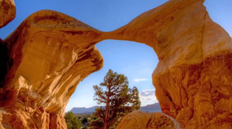 Metate Arch - Grand Staircase-Escalante National Monument