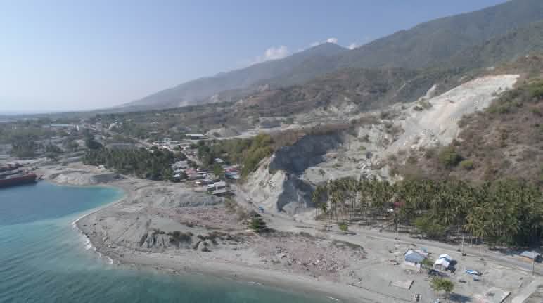 Sandabbau an der Küste