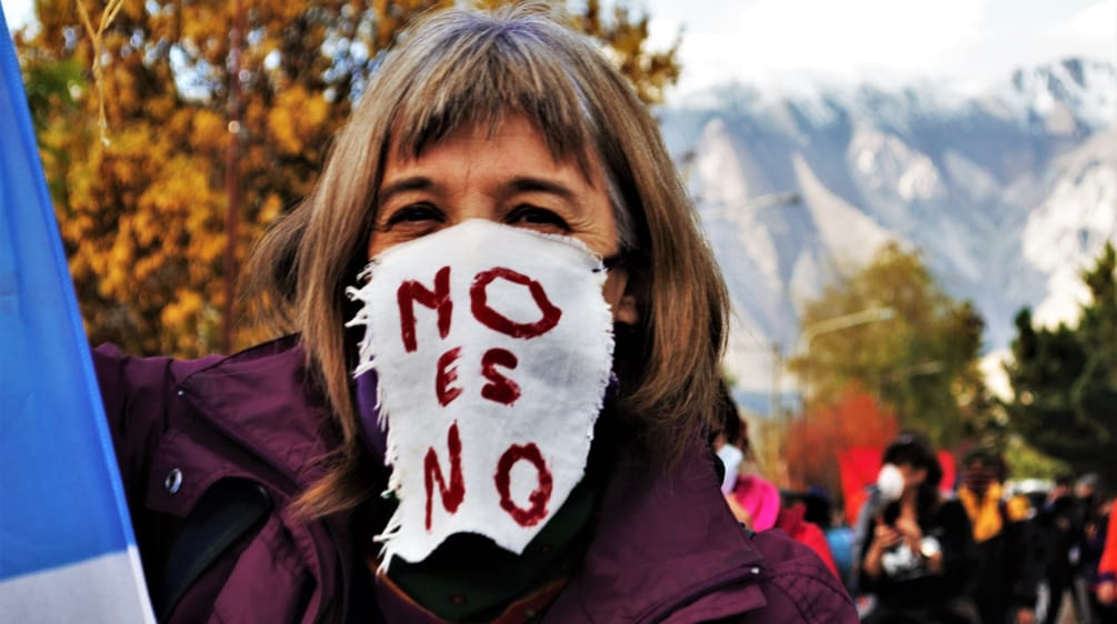 Marsch gegen Bergbau in Esquel, Argentinien, am 4 Mai 2020