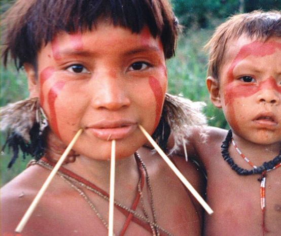 Yanomami mit Kind