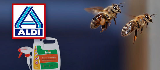 Über einem Insektenspray prangt das Logo von Aldi. Zwei ins Bild montierte Bienen scheinen davonzufliegen