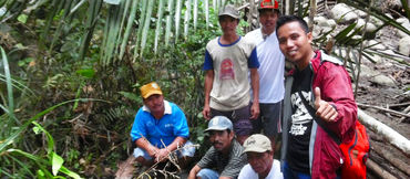 Aktivisten aus Borneo im Regenwald