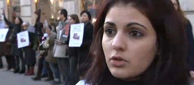 Nolwenn im Interview Demo in Paris