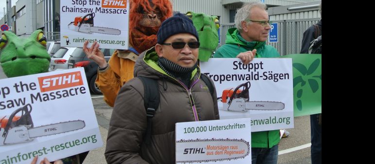Regenwald-Demo gegen Stihl in Waiblingen Demonstration bei Stihl in Waiblingen, mit Matek