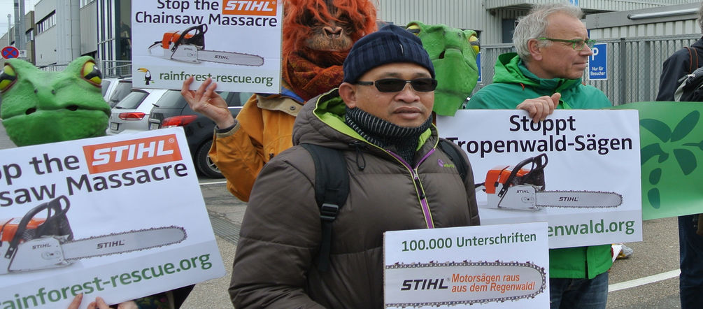 Regenwald-Demo gegen Stihl in Waiblingen Demonstration bei Stihl in Waiblingen, mit Matek