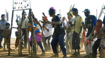 Tanzende Guarani in Mato Grosso do Sul, Brasilien