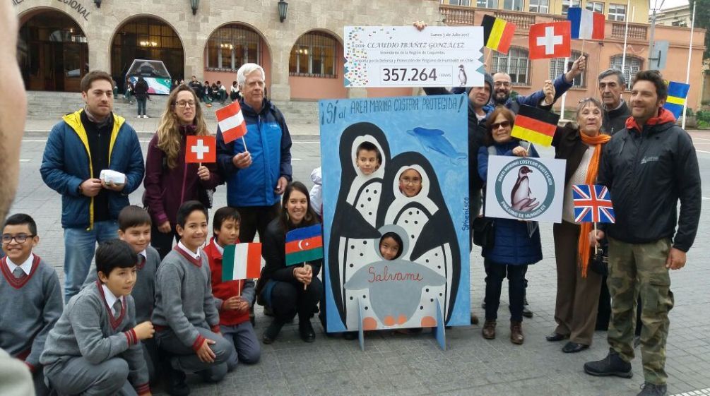 Übergabe der Petitionen zum Schutz der Pinguine