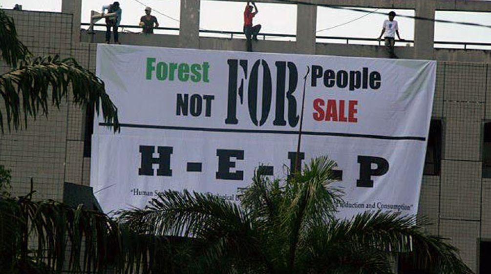 Protest von SOB beim "Klimaforum" GCF Ende September in Palangkaraya