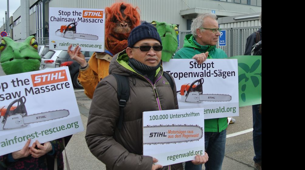 Regenwald-Demo gegen Stihl in Waiblingen Demonstration bei Stihl in Waiblingen, mit Matek