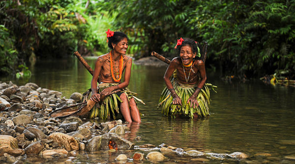 Indigene Frauen aus Siberut